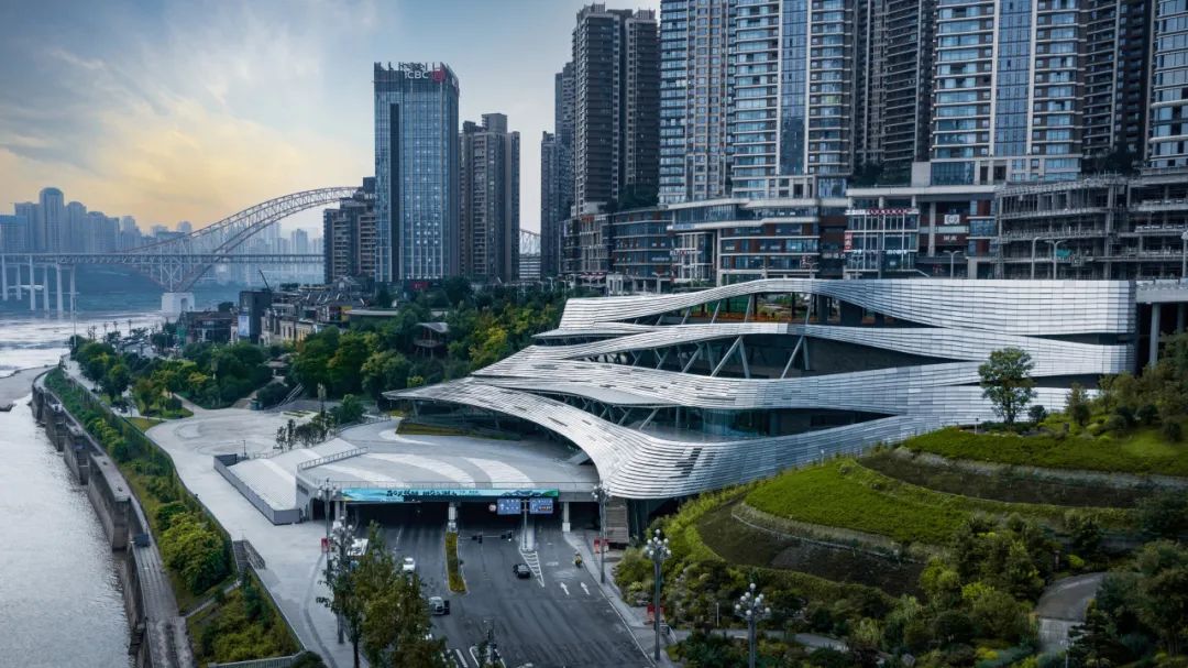 Danzishi Square Garage